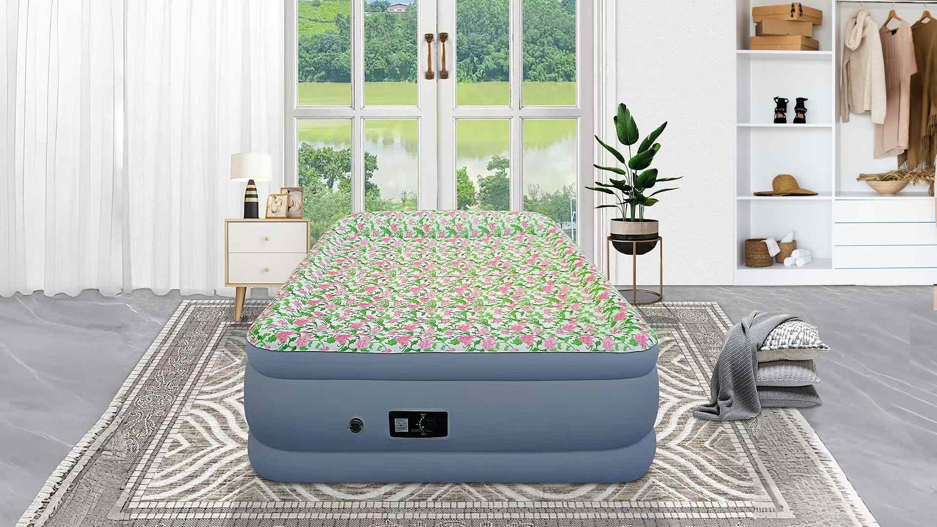 An Air Mattress That You Can Sleep Without A Pillow